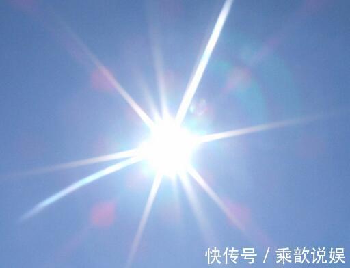 君子兰都是被浇死的老花农教你以下几招,3分钟学会正确浇水方