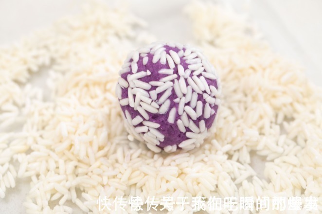 吃法|红豆别再煮粥了,70岁奶奶坚持这一吃法,难怪气色好,越吃越年轻