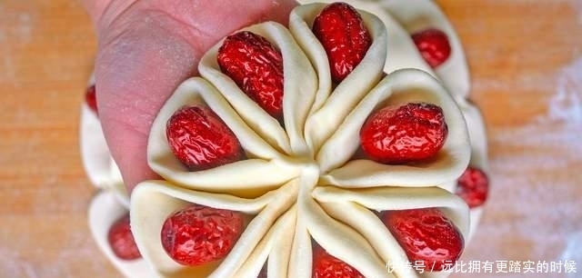 正月十五元宵节,家宴菜单已备好,5荤4素1汤上一桌,十全十美