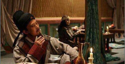 胡姬|唐朝胡姬酒肆盛行,喝酒不便宜,为何长安人还趋之若鹜