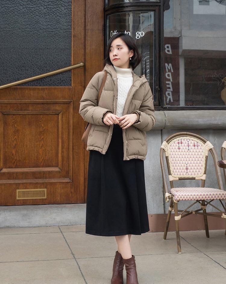 搭配 秋冬衣服别乱买，常备“高领衫”，搭配大衣、羽绒服都洋气