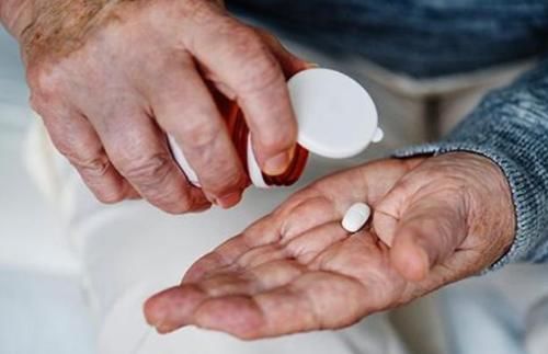 一日三餐|“多走路”可以降血糖？医生说出大实话，做好3事或比走路好些