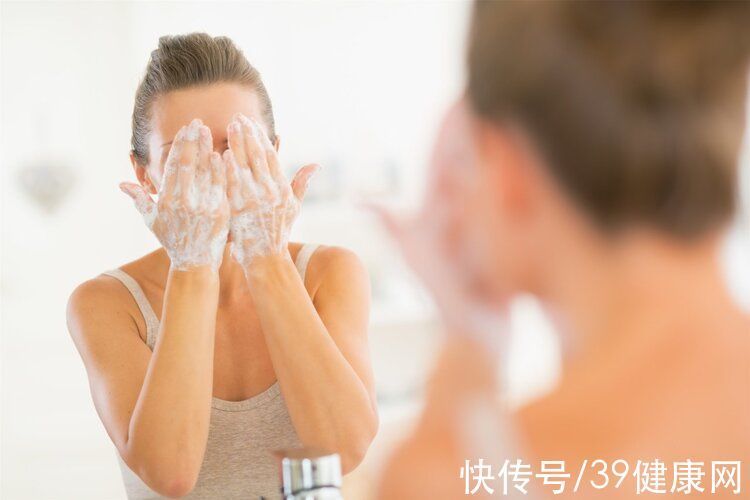 脂褐质|体内有癌,皮肤会通风报信,尽早察觉4个奇怪异样,别拖延