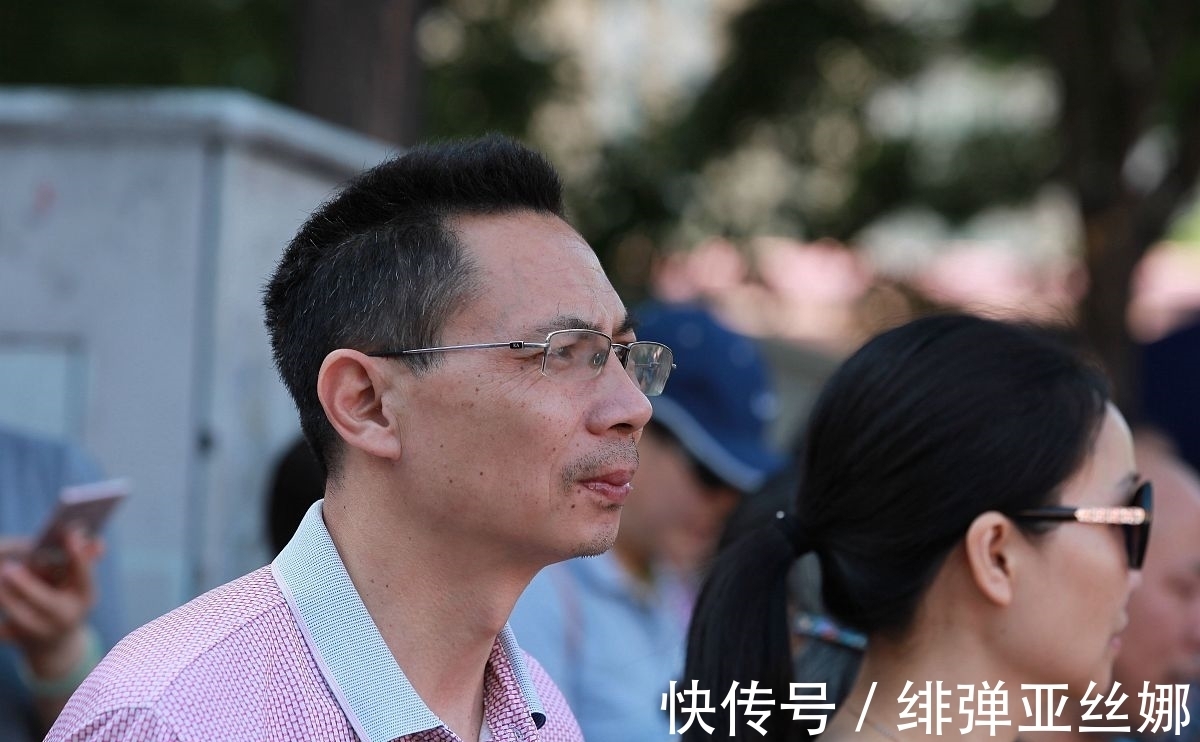 青山&青山的诗|为什么我的眼里常含泪水