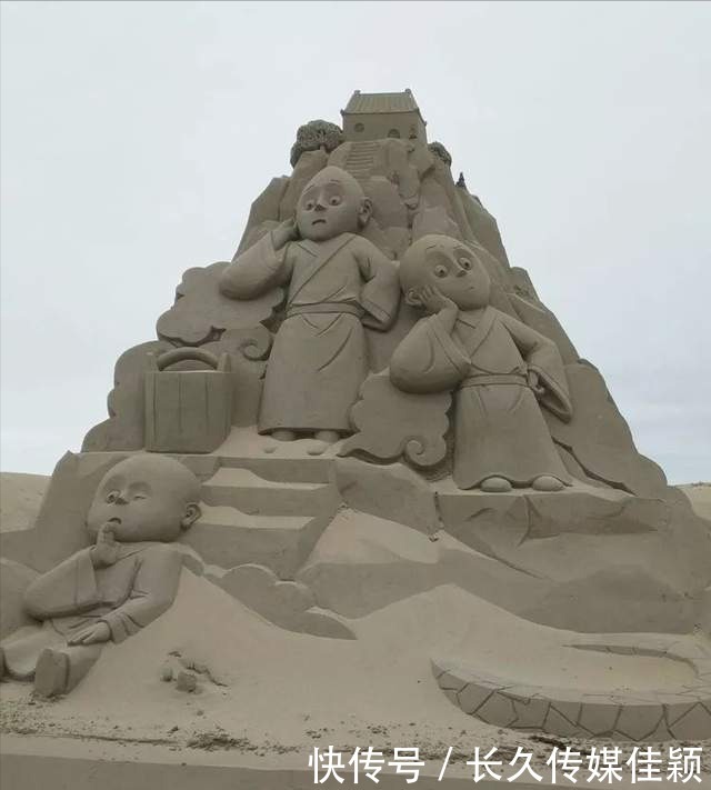 伊犁河畔的奇景:绿洲里的沙漠,是骆驼的天堂也是人类的乐园