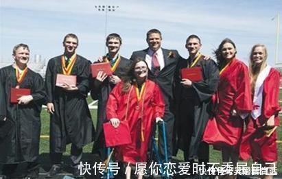 医学技术|世界首例7胞胎,每天42瓶奶粉,52个尿片,23年了,现状令人羡慕