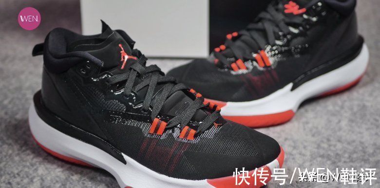 zion1 四百块不到的未来超巨签名鞋,好穿但不推荐的Zion1实战测评