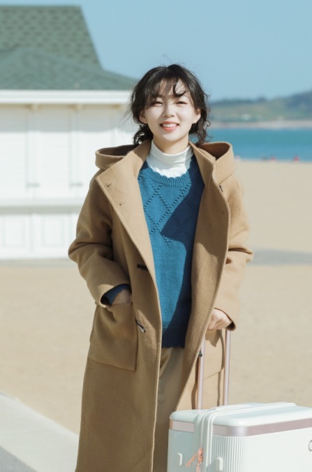 棕色大衣 棕色大衣烂大街?学博主这样搭配,158cm也能穿出强大气场!