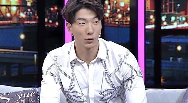 张亮苦心经营多年的“好爸爸”人设崩塌,他该何去何从