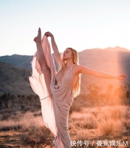 英国|27岁英国姑娘热爱瑜伽，练出妖娆身材曲线，与大自然融为一体