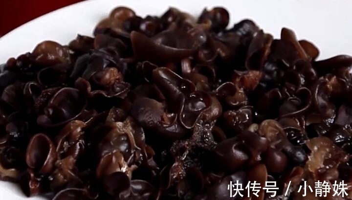 黄瓜丁|大厨教你凉拌木耳最好吃的做法，清爽可口，营养美味，上桌抢着吃