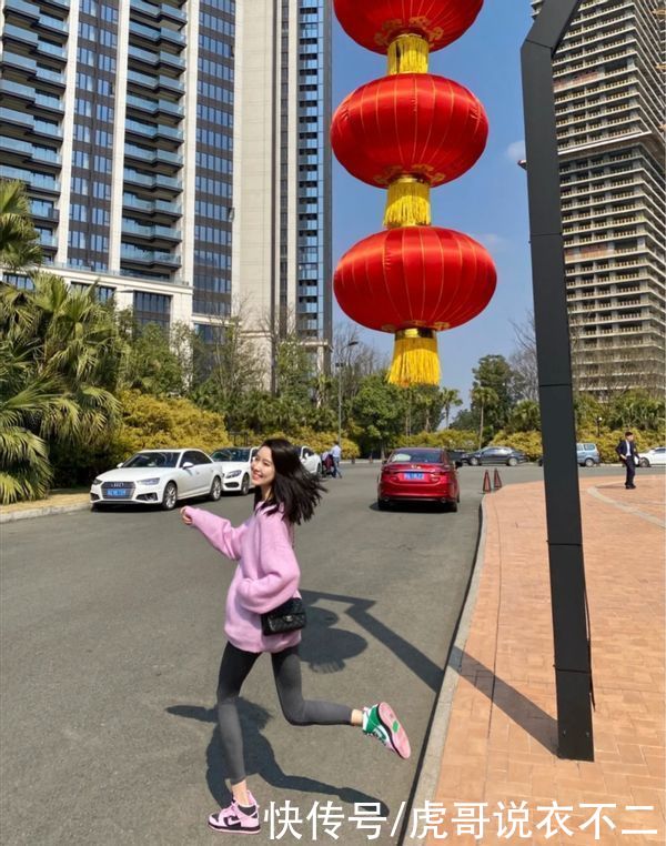 春季穿搭小妙招：颜值不够，“亮色鞋子”来凑