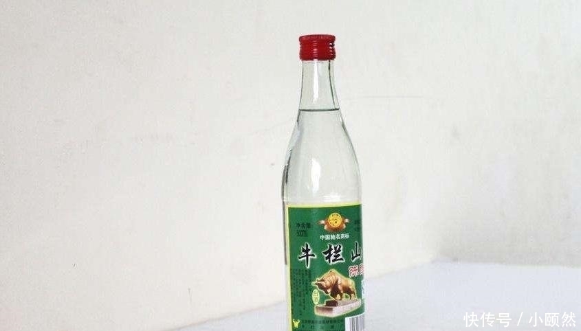 平民|中国白酒界的“小米”,靠15块的平民价,一年卖出12亿瓶