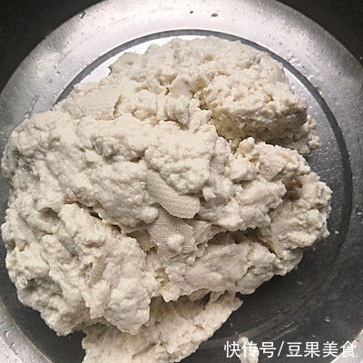 炸制|暖胃又养生，一次吃三大碗都不过瘾的炸肉丸子