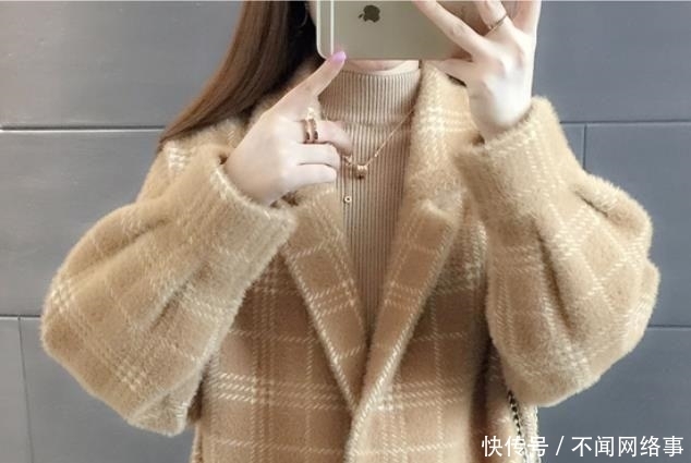 呢女装|建议大家:女人穿大衣不要配裙子,土!瞧下面女人,美嫩极了