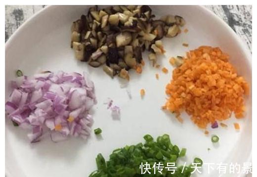 五香粉|豆腐不炖不煮，一搅一拌做成饼，外焦内软，弹滑香甜，美味！