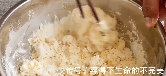美味|牛奶小饼的“诞生记”，不需要一滴油就能做，美味又营养