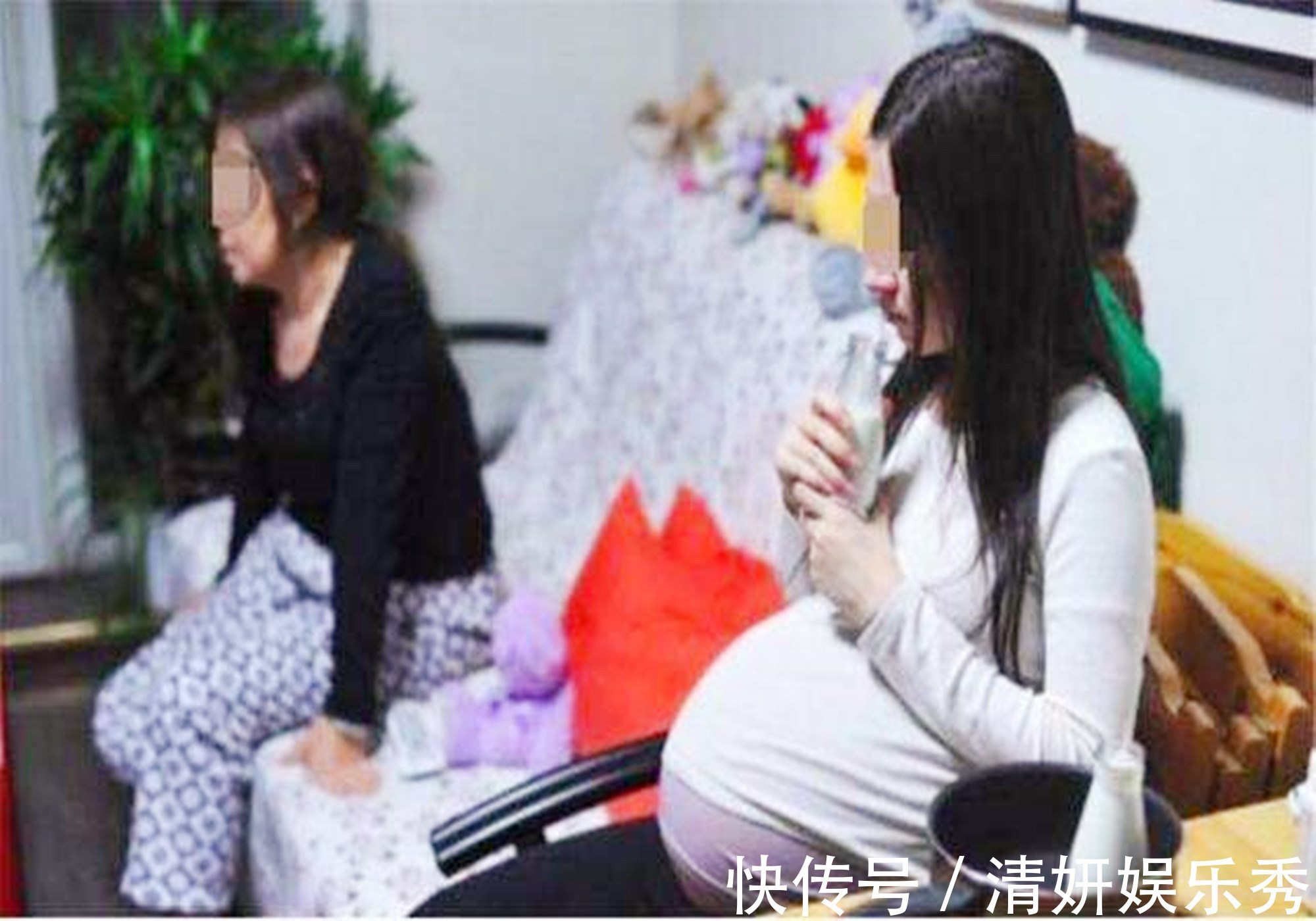 宝妈|“我谁都不伺候”,女儿和儿媳同时坐月子,婆婆霸气做法显高情商