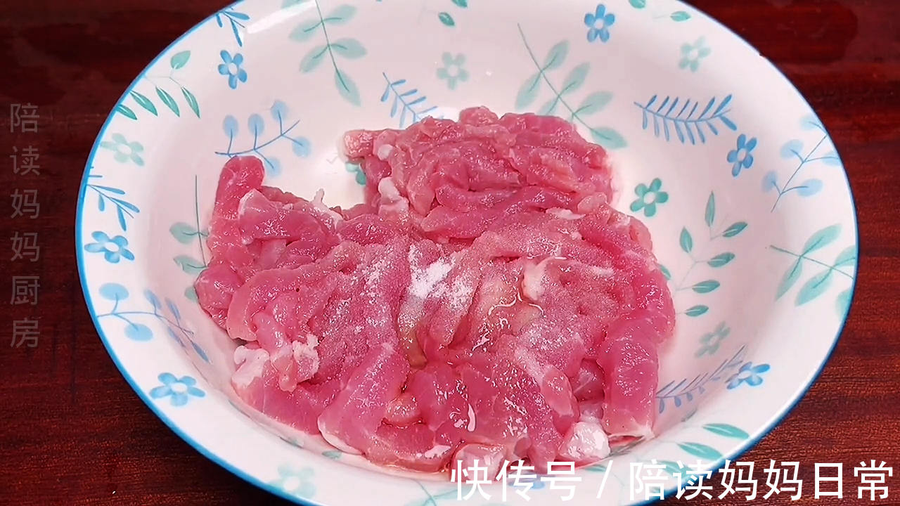 炒蒜苔时切记不要直接下锅炒，多加2步脆嫩入味营养又下饭 ，超赞