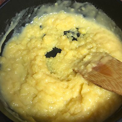 蛋黄水|流心奶黄月饼