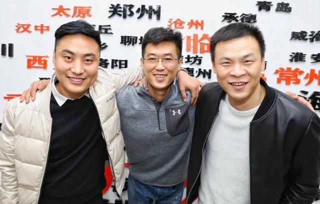 小伙子|三个小伙子在拼多多卖毛巾，一年就要卖5000万，背后真相曝光！