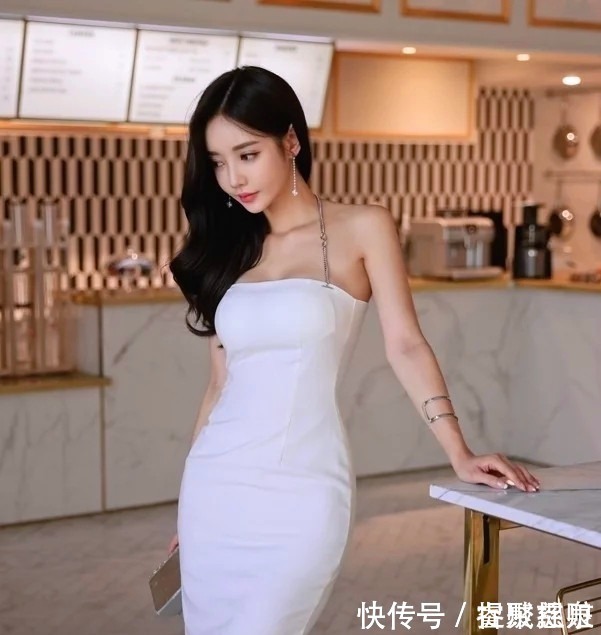 身材 温柔可爱的小姐姐,皮肤白皙迷人,丰腴身材尽显女神魅力