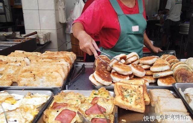 夫妻开店卖早餐,一天用几大盆馅料每天都客满,食客:主要是实惠