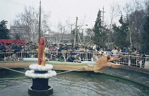 老照片：80年代的南京，这样的南京有多少人还记得？