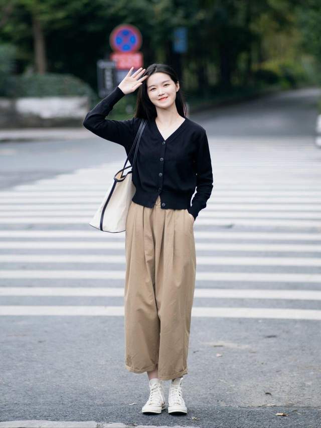 小个子|法式复古怎么穿?小香风外套+绿色格子半身裙,复古又有气质