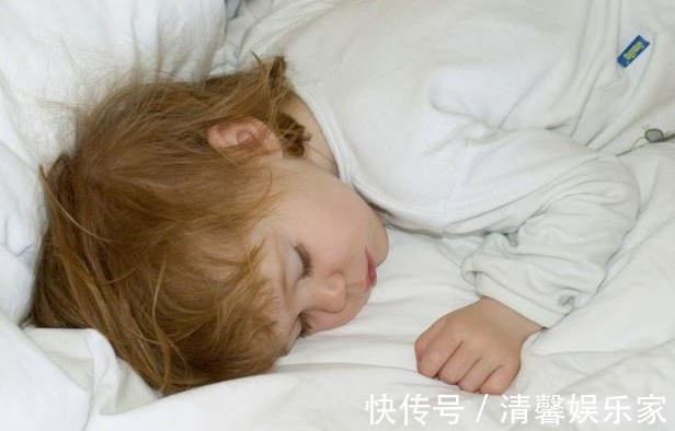 攀比|孩子在这个“时间”前不睡觉,可能会损害大脑发育,还会影响身高