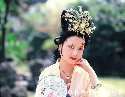 贾母#红楼梦曹雪芹给她最好家世、容貌和才干,她却活成了卑贱的下人