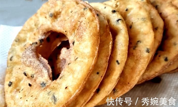 黄豆|天冷，早餐别再吃油条了，换种吃法，不醒面不揉面，咸香又酥脆