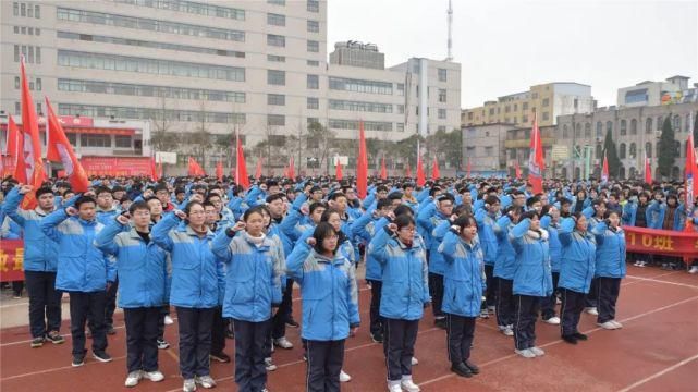 安徽太和一中举行2021届高考百日誓师大会！看得让人热血沸腾！