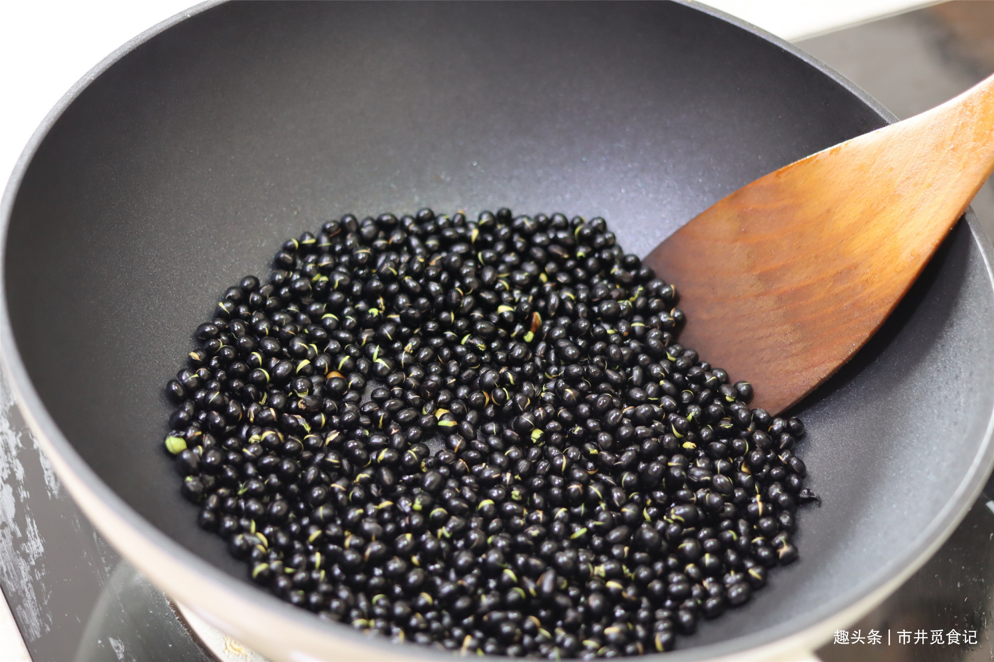 中国轻工业出版社|老一辈传下来的“醋泡黑豆”,冬天泡一罐,每天一勺,方便又营养