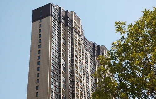 两居室|售楼小姐良心建议，牢记买房7字“真言”：买边、买中、买三室