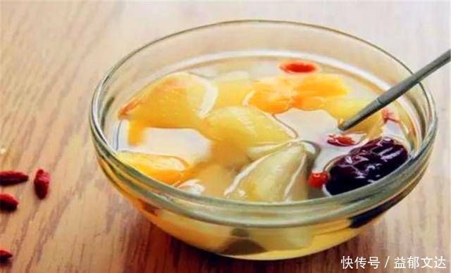 鸡汤|三个孩子的妈妈孩子两岁前,不要碰两种汤,否则会伤脾胃