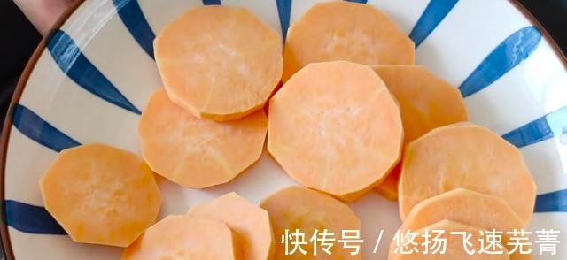 深秋了,我家红薯这样做松软香甜,无水无油两天不做馋得慌!