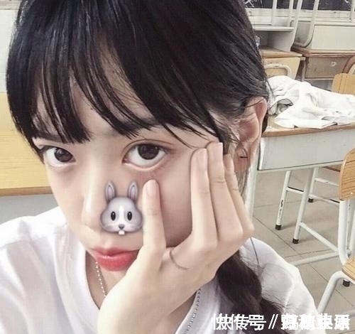 特征|天生“带妆脸”的女生,脸上有这3特征,“素颜女神”会是你吗