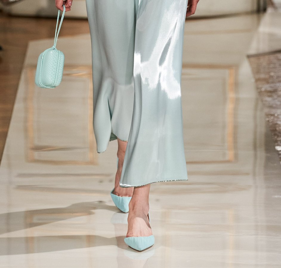 87岁的阿玛尼老爷子，依然是把高级做得最优雅的人|T型台 | shine