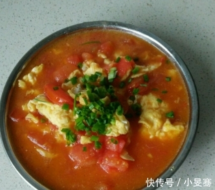 第一次去女友家,岳母做了4个家常菜,一口没吃提着礼物就走了!