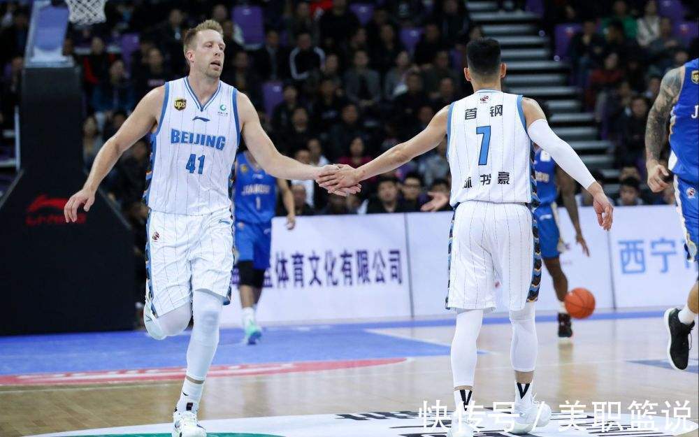 辽宁男篮|闷声发财!CBA冠军之争起变数,劲旅球队再签2位外援,引辽粤重视