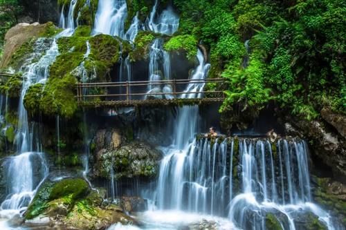 「螺髻山」山高水长花更艳