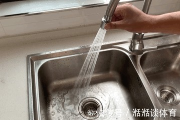 水龙头|建议大家：若是不差钱，给卫生间换上3个“高级货”，幸福感倍增