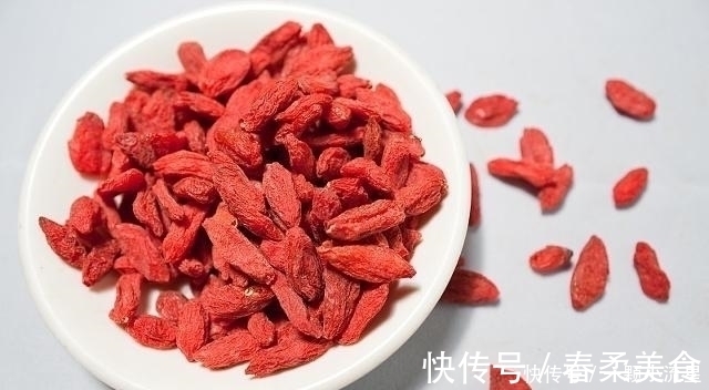 中医|枸杞和这2物是“天生一对”，常来泡水喝，补肾健脾，给肝洗洗澡