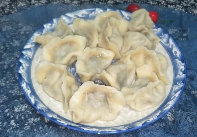 香嫩|4月吃水饺,就爱这个馅,口感香嫩爽口,大家不妨试试