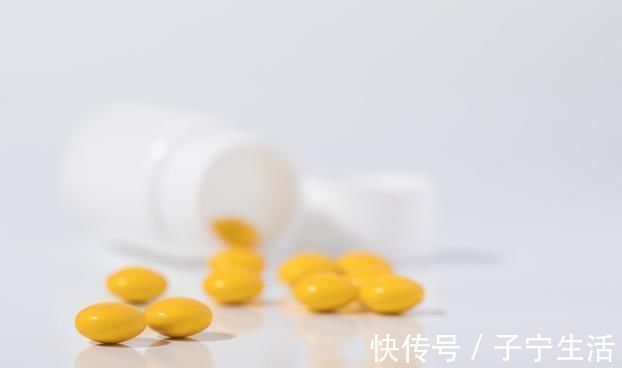 自查|肝不好的人,可“竖中指”自查,没3点异常,肝癌、肝硬化绕着走