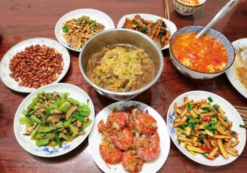 荤素|媳妇勤俭持家,9人饭菜,7天不重样,荤素搭配,有滋有味很下饭