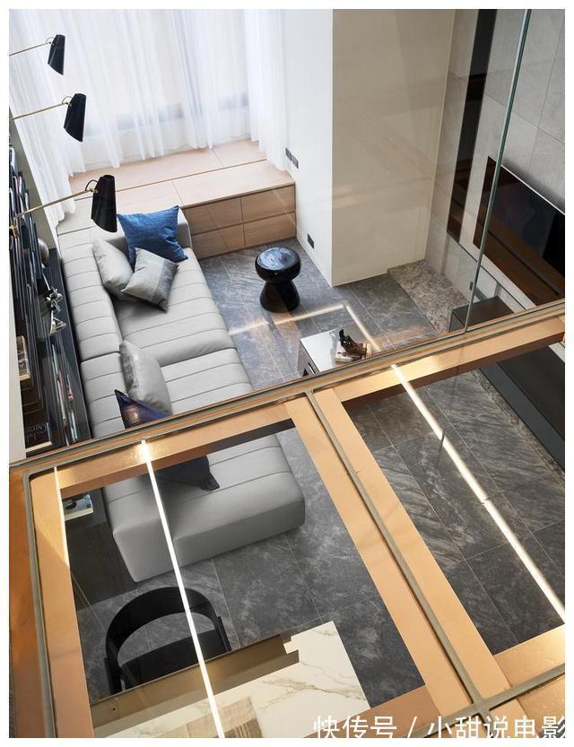 衣帽间|84㎡阳光loft,玫瑰金弧形旋梯、水平线性的灯光酒柜墙,超炫酷!