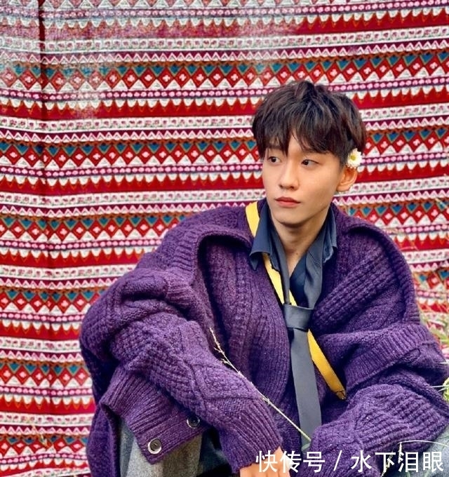 余景天退赛原因惹争议,本应是中心位出道,替父母背下黑锅太可惜