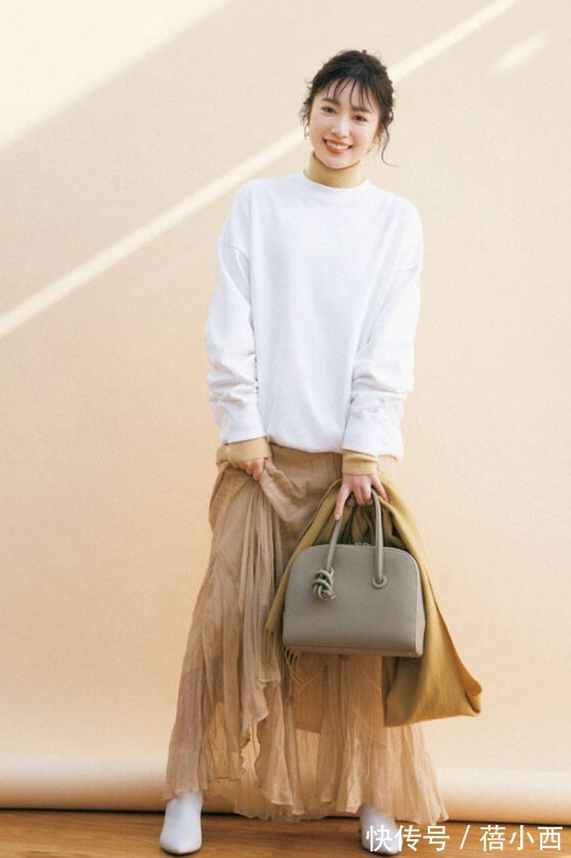 秋天|西装穿腻了?不如试试这件卫衣,时髦又高级,玩转整个秋天的穿搭